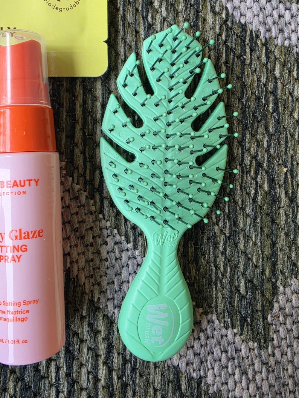 Makeup Bag & Sample Bundle - Picture 4 of 9